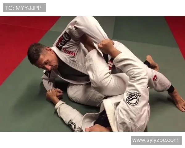 深圳篮球队防守策略解析:如何打造坚不可摧的防线与战术体系 深圳篮球队防守策略解析:如何打造坚不可摧的防线与战术体系