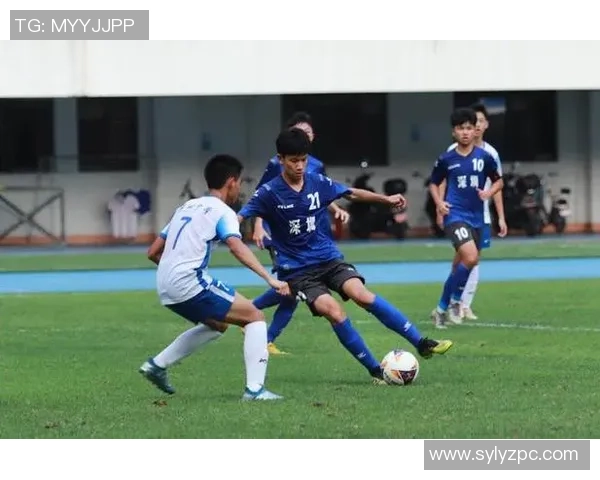 深圳足球队在世界锦标赛中的拼搏历程与荣耀时刻回顾 深圳足球队在世界锦标赛中的拼搏历程与荣耀时刻回顾