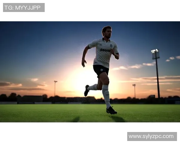 甩发足球明星视频揭秘他们场上的风采与生活中的真实瞬间