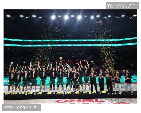 赛后分析：北京篮球队与广州篮球队的比赛节奏与战术对比探讨