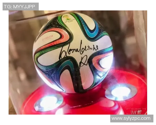 足球明星与可口可乐的完美结合引领全球饮品与运动文化新潮流 足球明星与可口可乐的完美结合引领全球饮品与运动文化新潮流