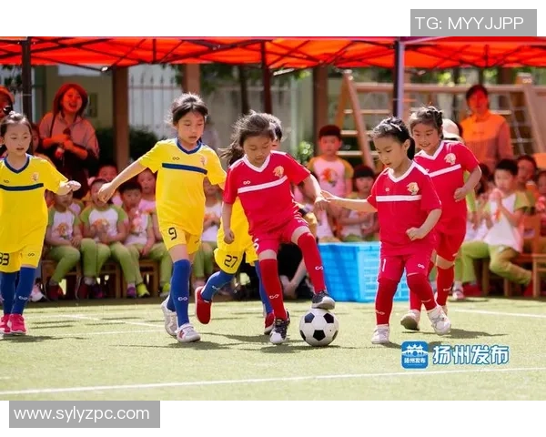 足球明星宝宝萌照大汇集可爱瞬间尽在其中让你心动不已